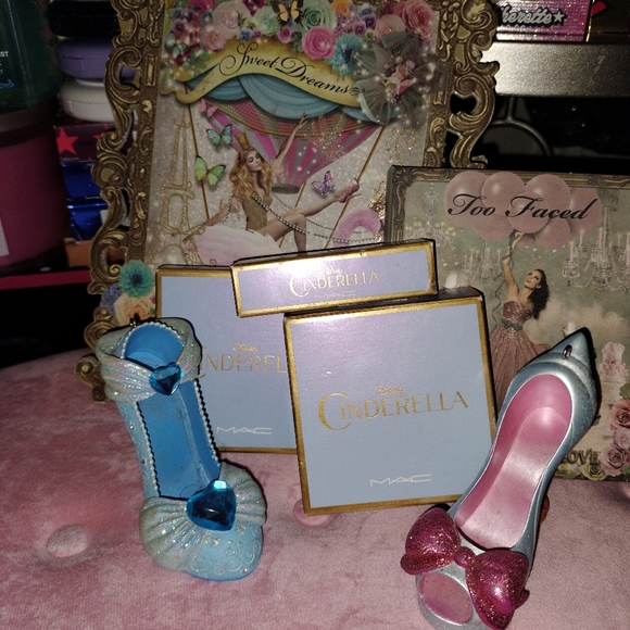 Limited Edition Disney Cinderella collection Mac make up Bundle - Picture 6 of 10